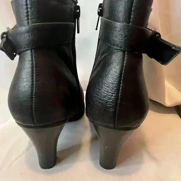 Black Leather Ankle Boot 8m - Picture 6 of 11